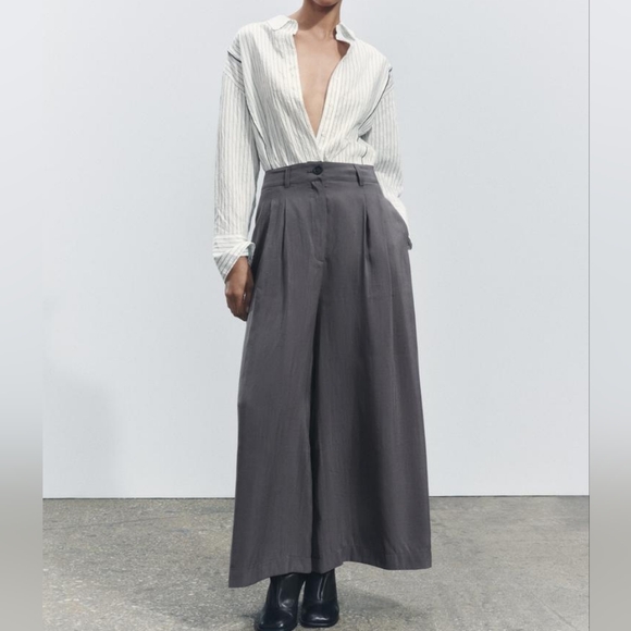 Zara Pants - Zara PLEATED PANTS ZW COLLECTION ‎ size L